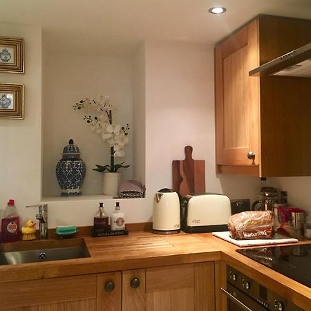 Beautiful 1Br Apartment In Historic St Aubin House Eksteriør bilde
