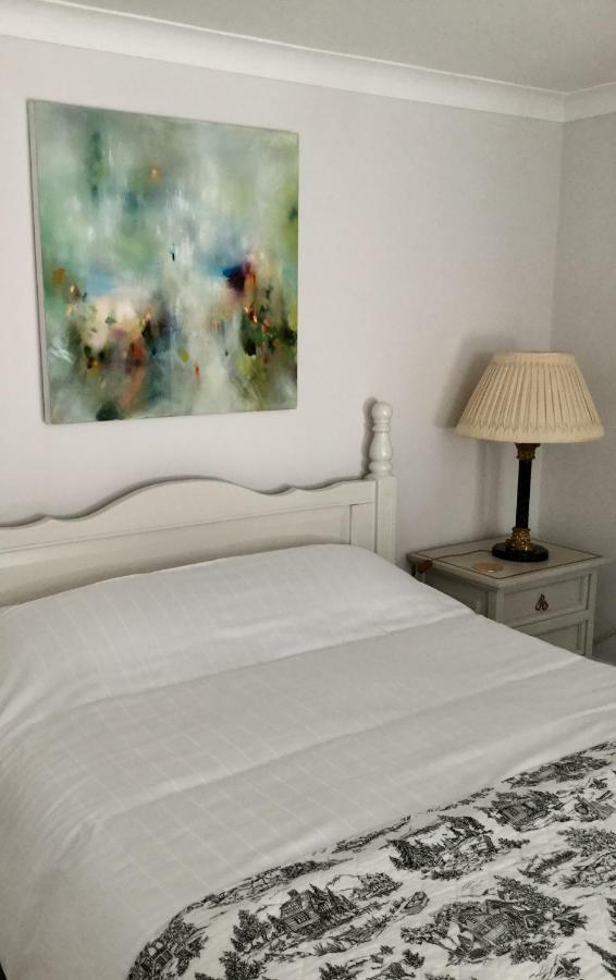 Beautiful 1Br Apartment In Historic St Aubin House Eksteriør bilde