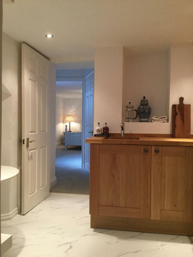 Beautiful 1Br Apartment In Historic St Aubin House Eksteriør bilde