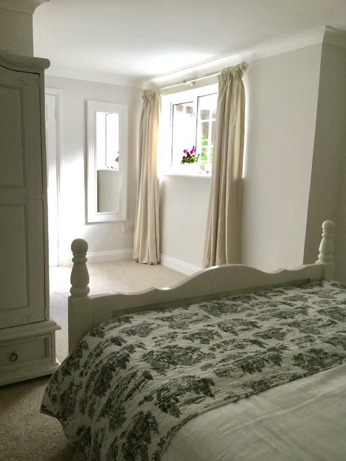 Beautiful 1Br Apartment In Historic St Aubin House Eksteriør bilde