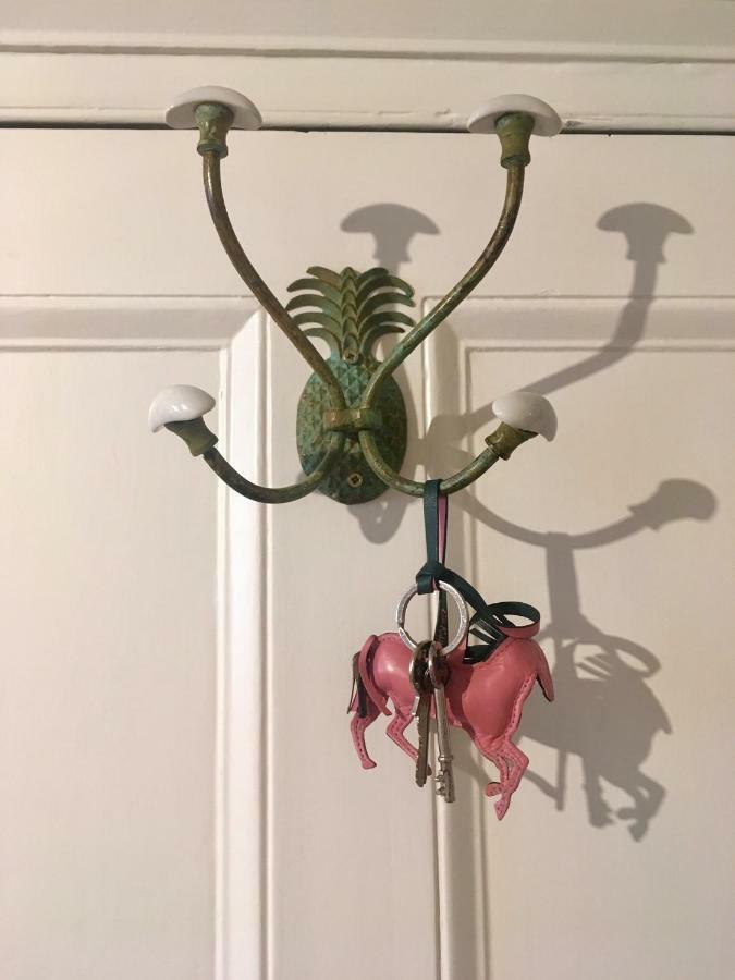 Beautiful 1Br Apartment In Historic St Aubin House Eksteriør bilde