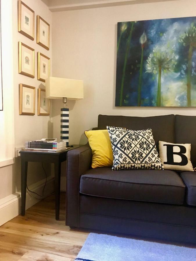 Beautiful 1Br Apartment In Historic St Aubin House Eksteriør bilde